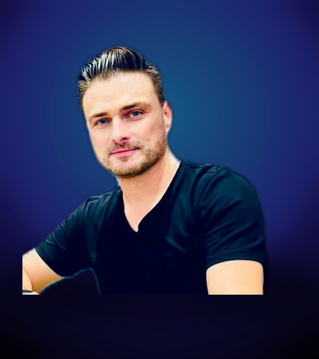 Szentkirályi László